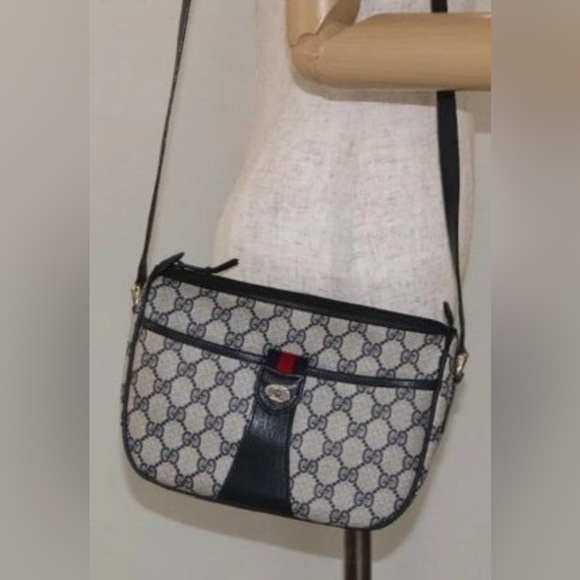 Gucci Black and Cream Crossbody Bag - Picture 15 of 15